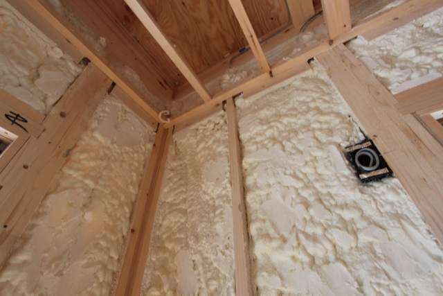 断熱材の入った壁